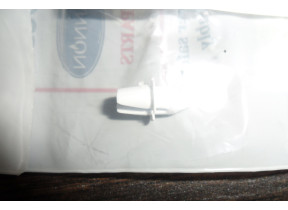 Pion fixation carte clavier 77X3740