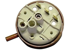 Pressotat 1528189127