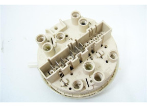 Régulateur de niveau 1246839706