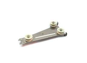 Tôle de fixation gauche 05889352